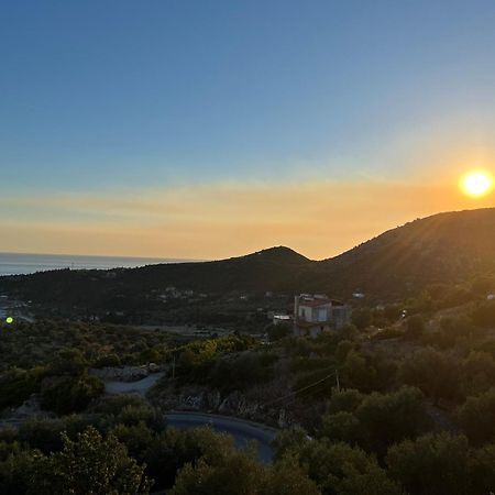 Aphrodite'S Garden Himare Bagian luar foto