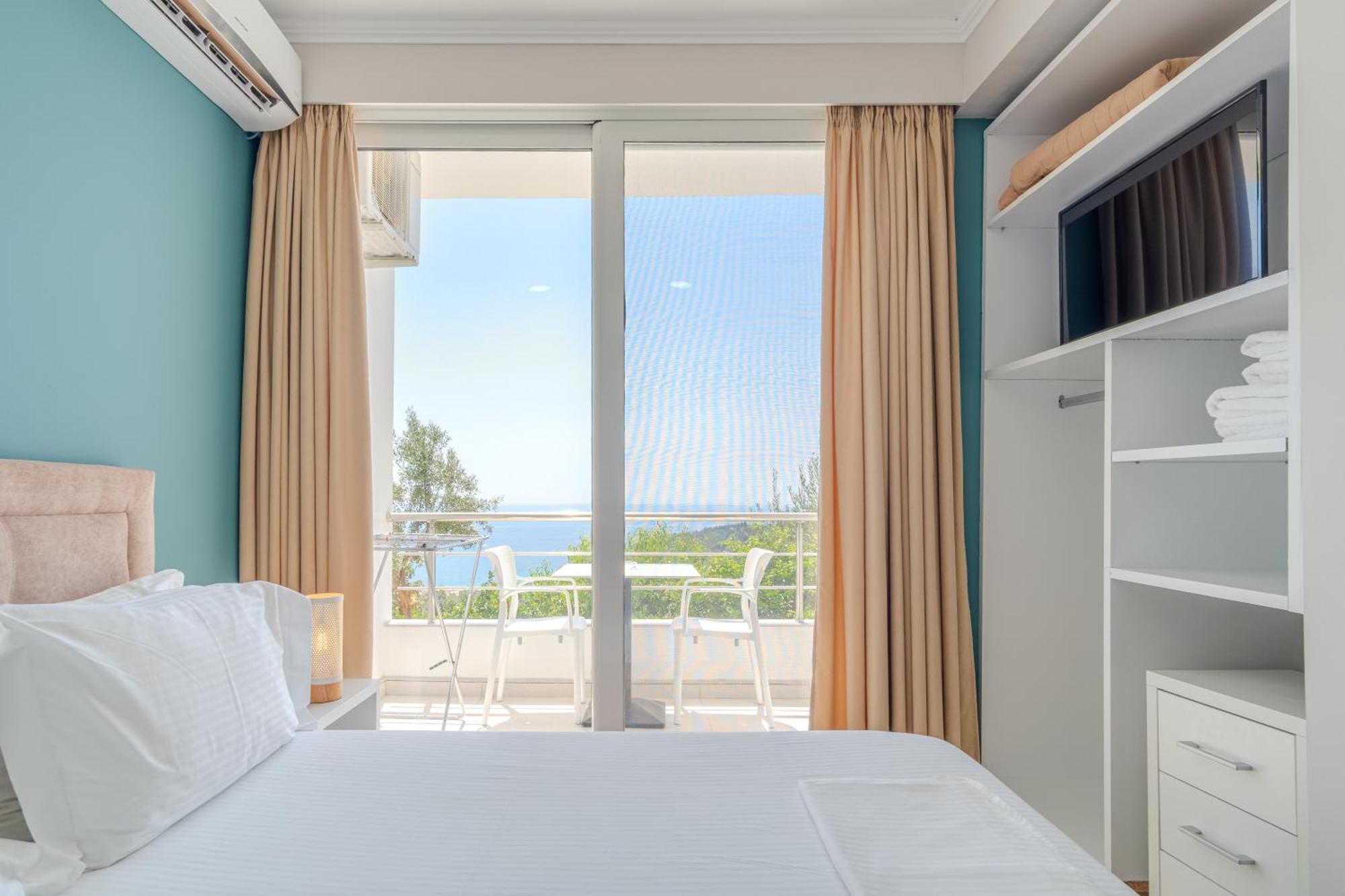 Aphrodite'S Garden Himare Bagian luar foto