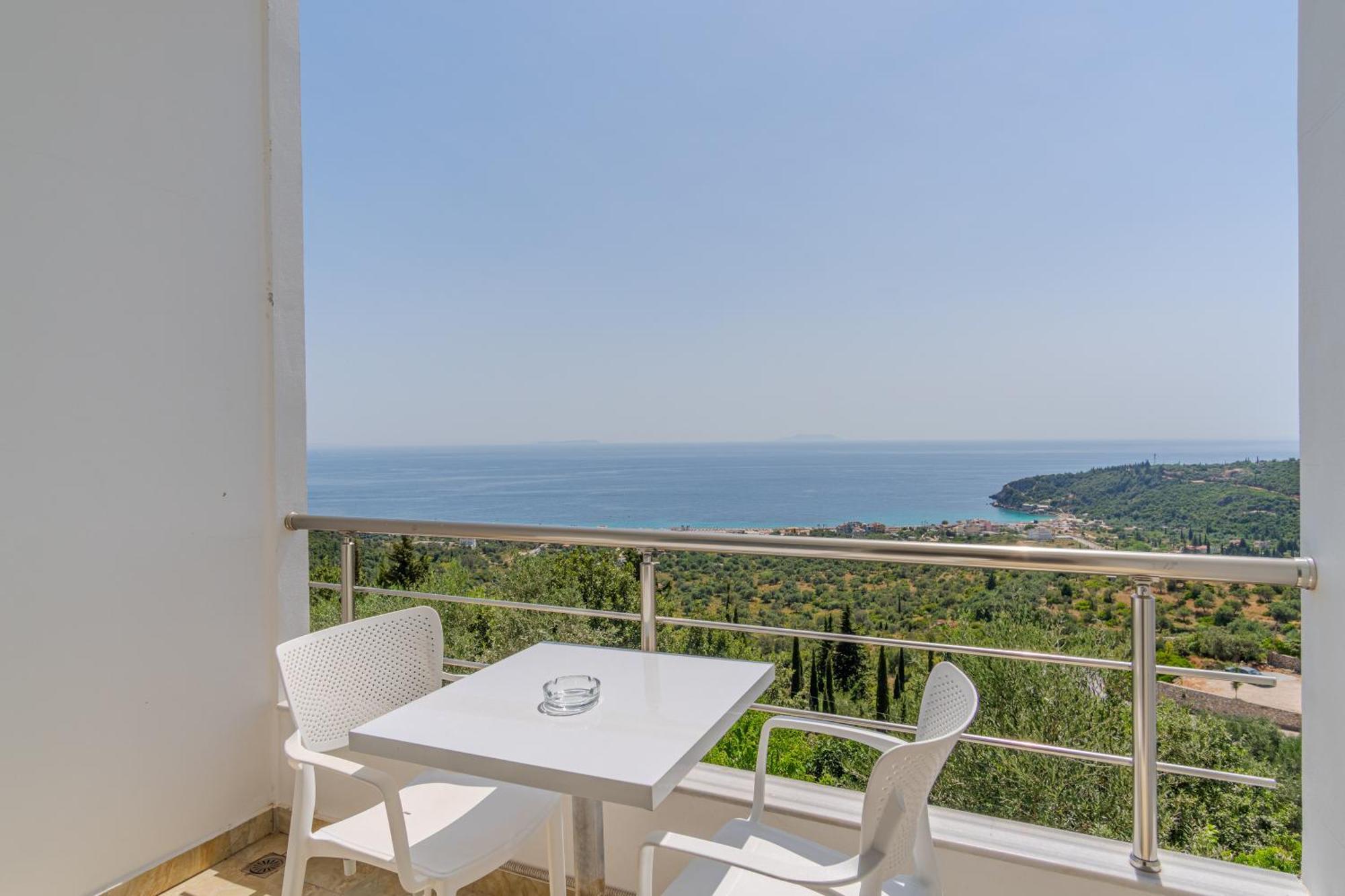 Aphrodite'S Garden Himare Bagian luar foto