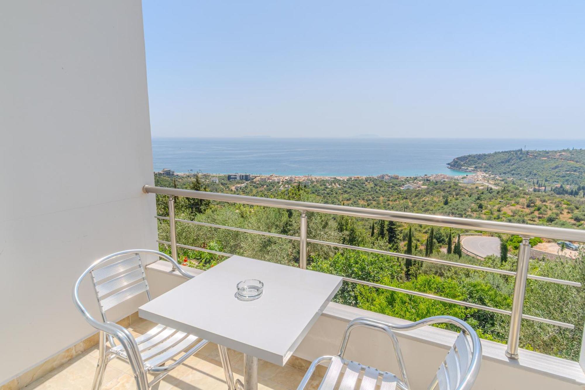 Aphrodite'S Garden Himare Bagian luar foto