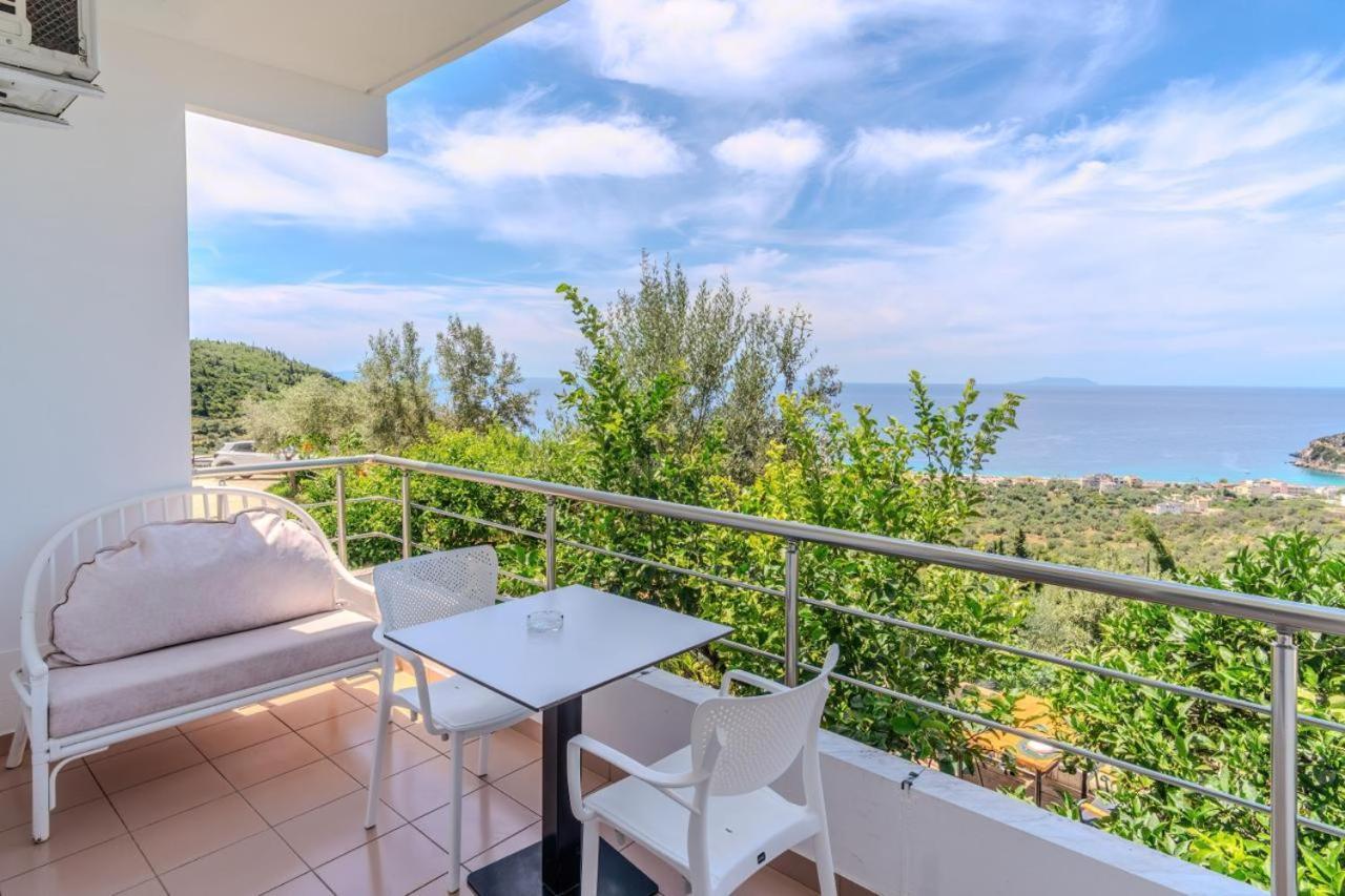 Aphrodite'S Garden Himare Bagian luar foto